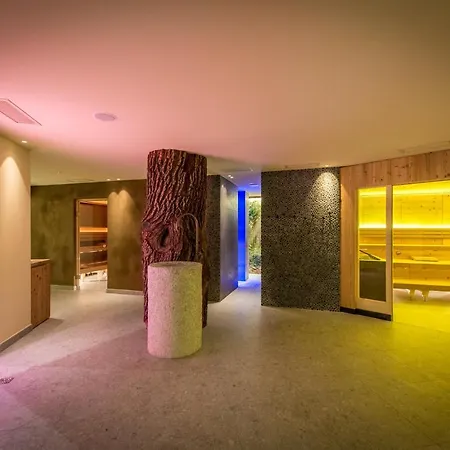 Hotel Muehlenerhof 4*